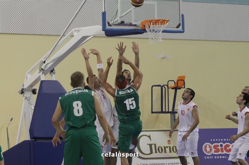 110919 basket 186_tn.jpg